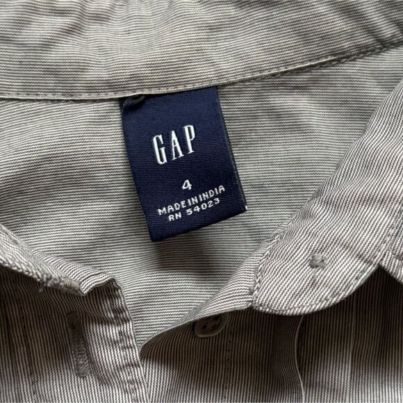 Gap Womens Button Front Pleated, Collared Shirt-Gray-4-GUC - Picture 3 of 6